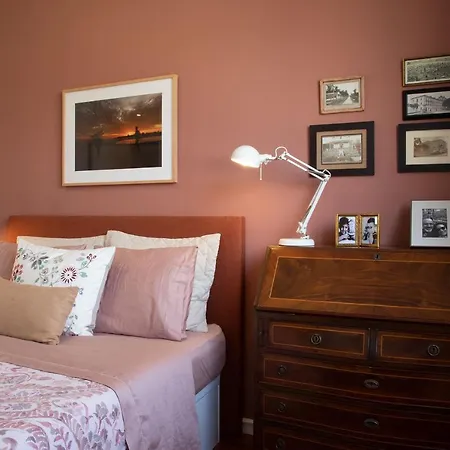 Aconchegante No Centro Do *